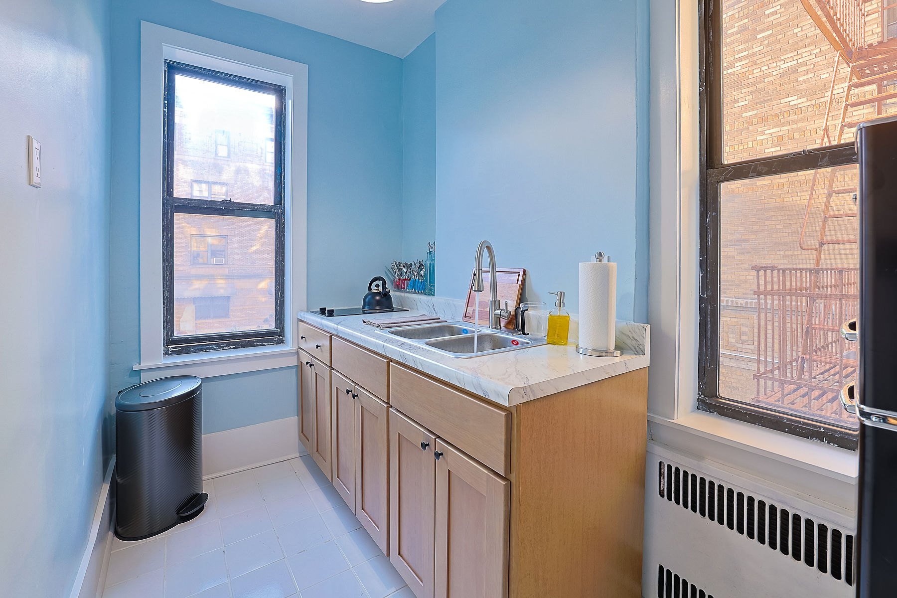 Compact residential kitchen